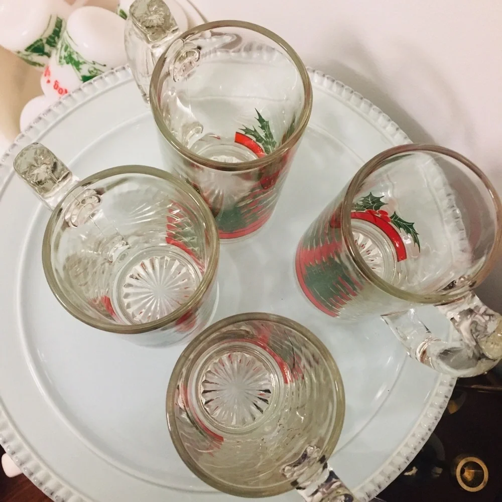 Set of 4 Holly Beer Mugs Christmas holiday vintage